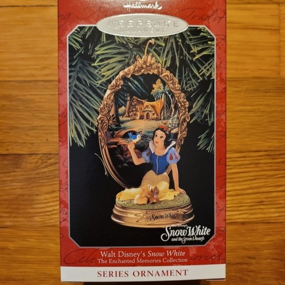 Hallmark 1998 Snow White, Enchanted Memories - Picture 1 of 2